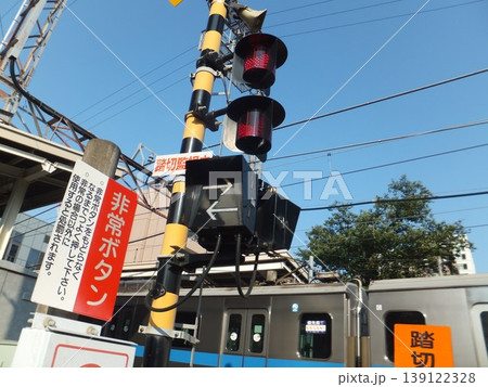 踏切非常ボタンの写真素材 - PIXTA