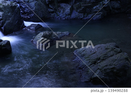 川のある風景の写真素材 - PIXTA
